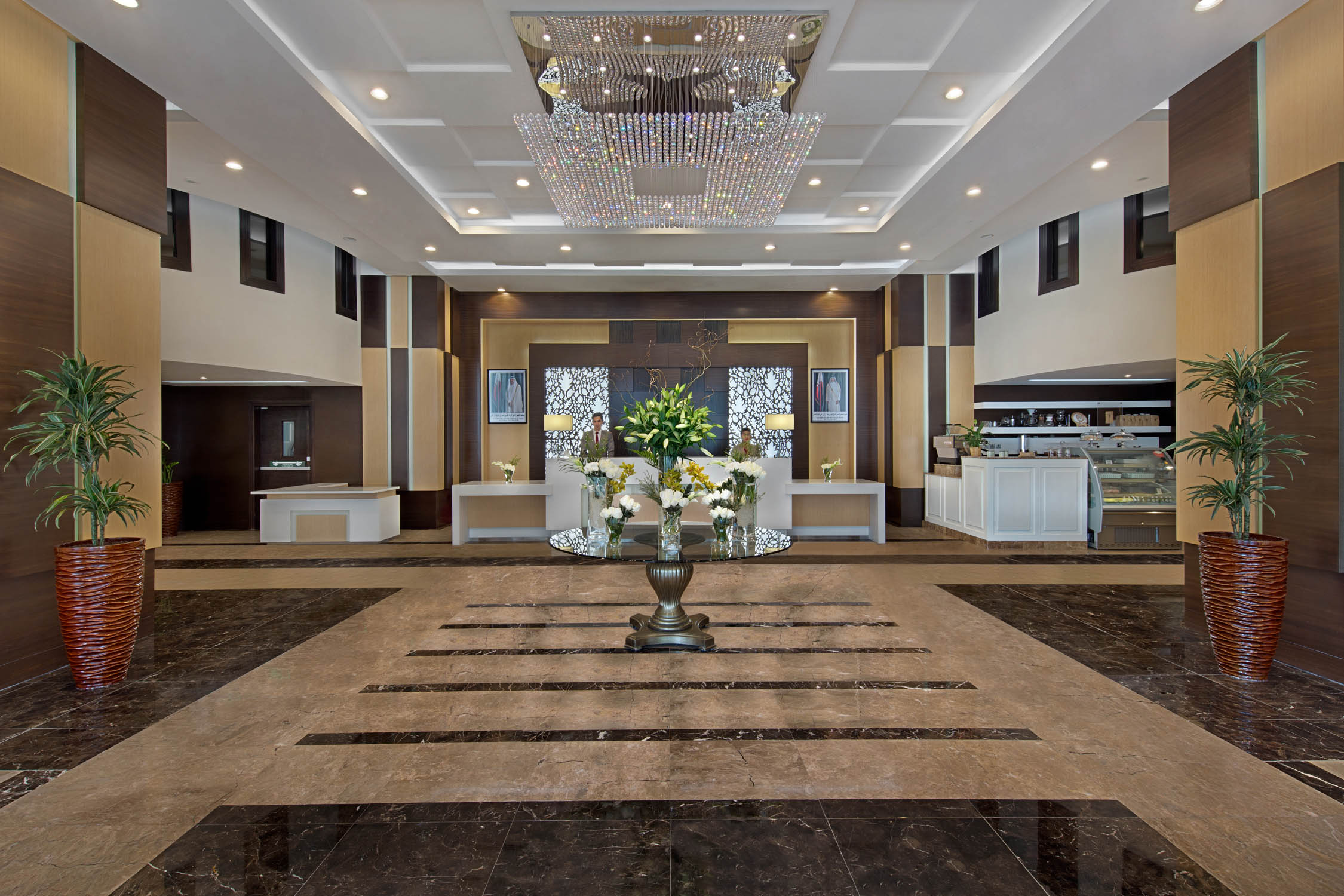 IMG_0015_lobby2_high.jpg